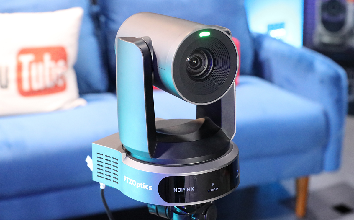 Move 4K 30X mounted on a tripod